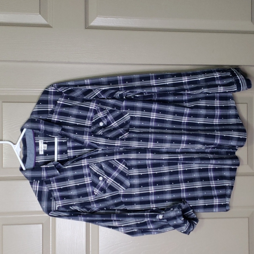 Croft & Barrow Swiss dot rolltab button down long sleeve and top extra Large
